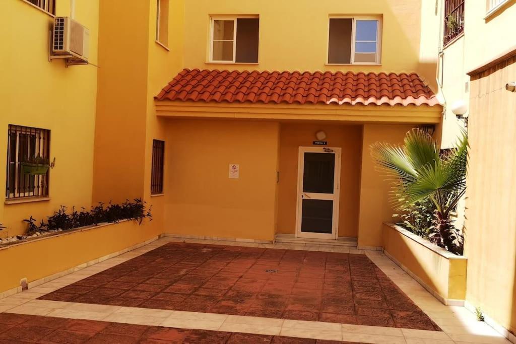 Lujoso Piso Centro Aparcamiento Privado, Terraza & Ac Apartment Малага Екстериор снимка