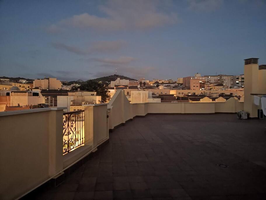Lujoso Piso Centro Aparcamiento Privado, Terraza & Ac Apartment Малага Екстериор снимка