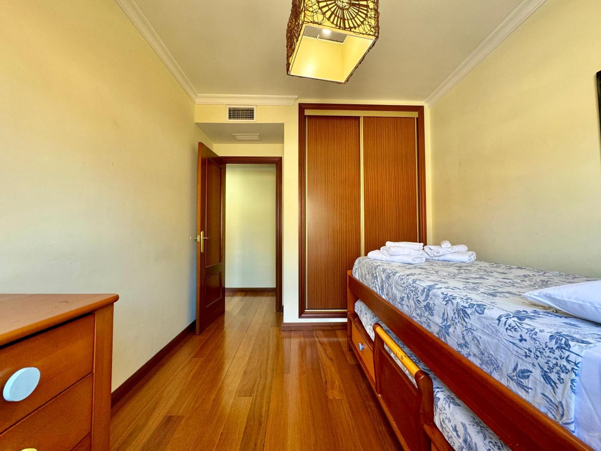 Lujoso Piso Centro Aparcamiento Privado, Terraza & Ac Apartment Малага Екстериор снимка