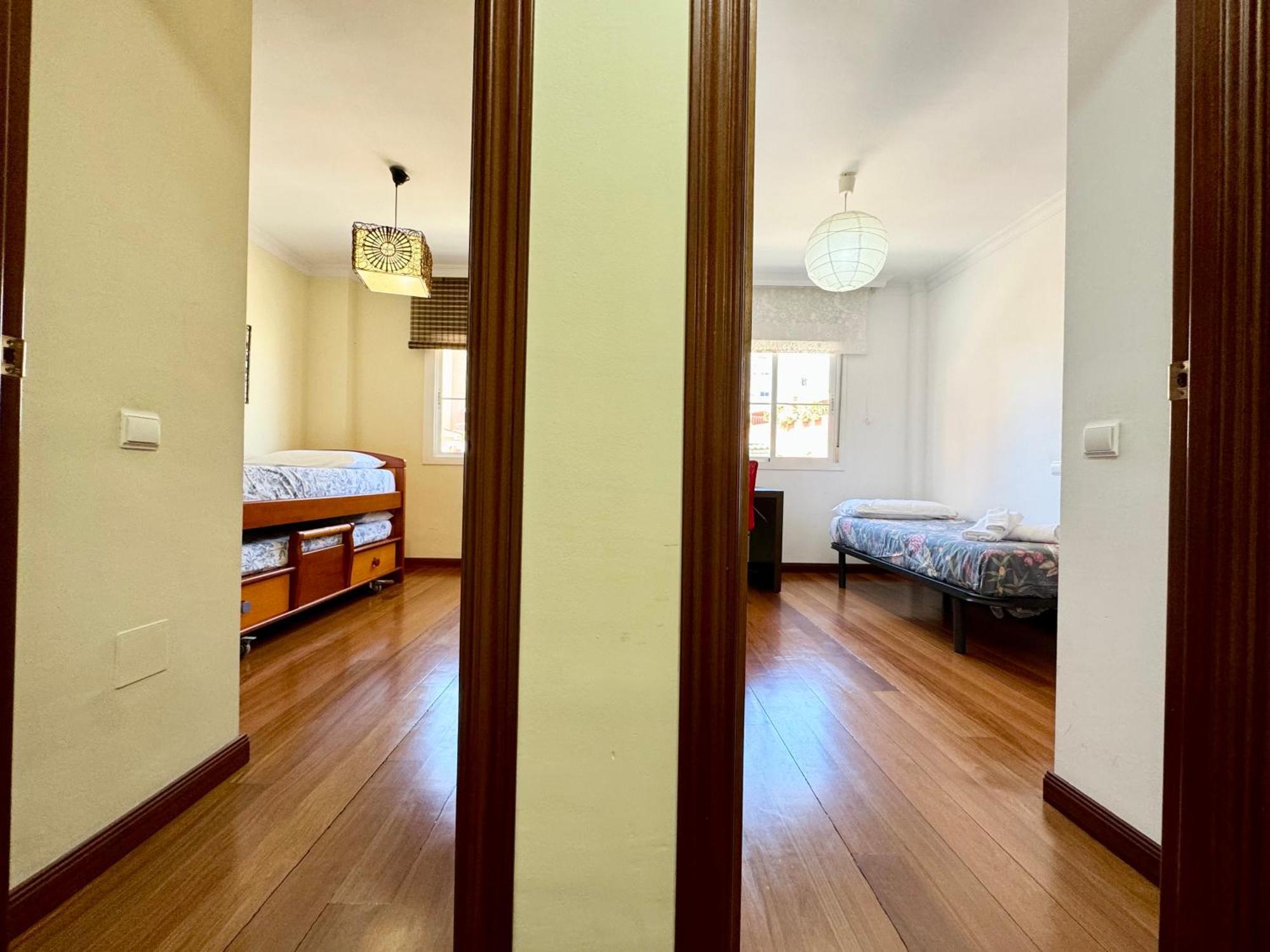 Lujoso Piso Centro Aparcamiento Privado, Terraza & Ac Apartment Малага Екстериор снимка