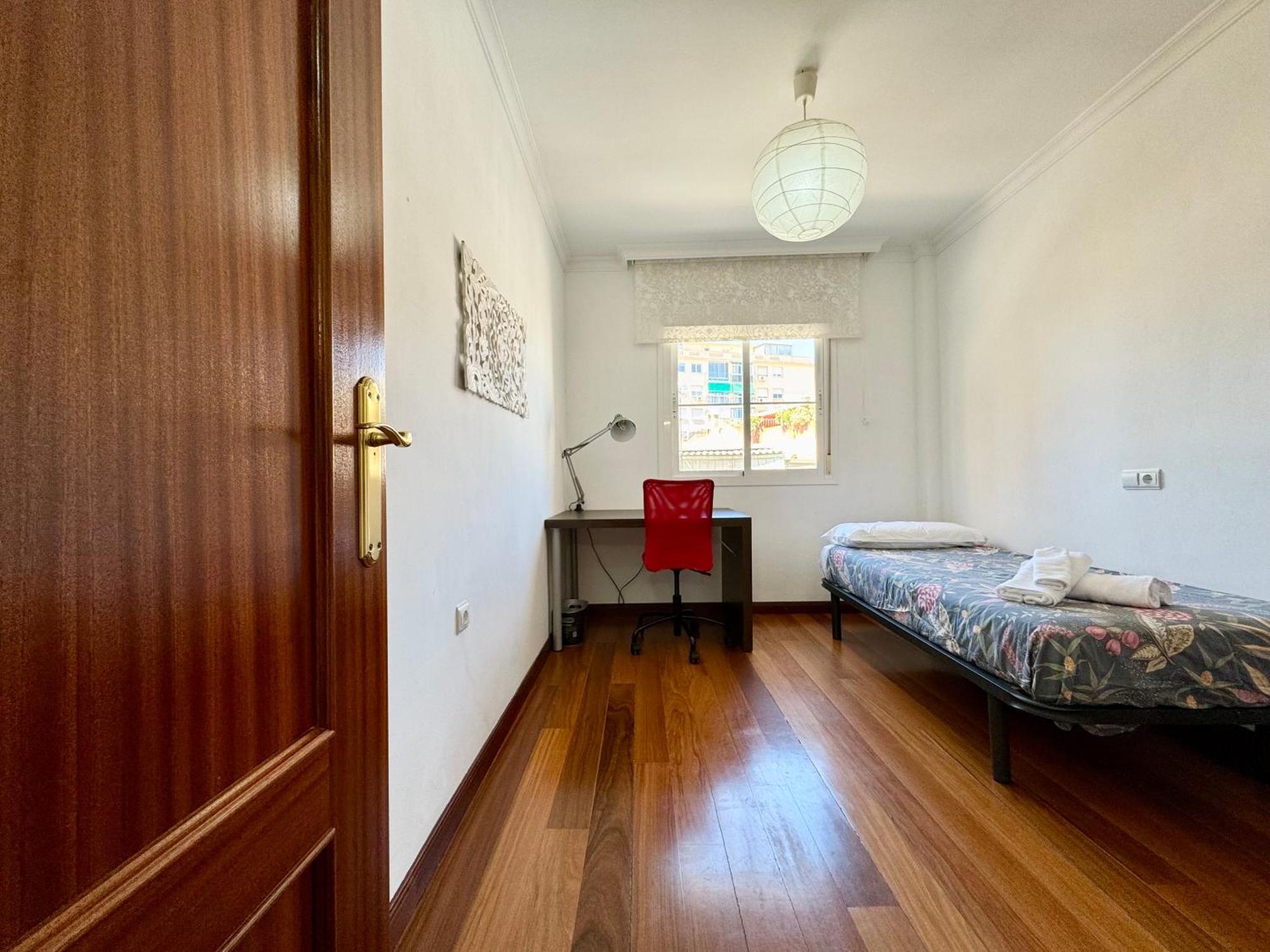 Lujoso Piso Centro Aparcamiento Privado, Terraza & Ac Apartment Малага Екстериор снимка